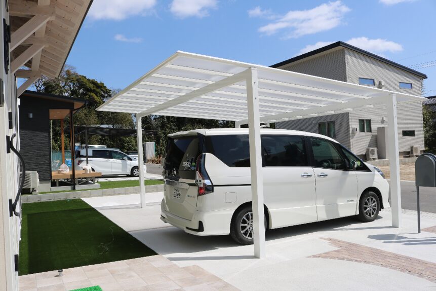 雲南市 外構工事 デザインブロックで区切られた駐車スペース