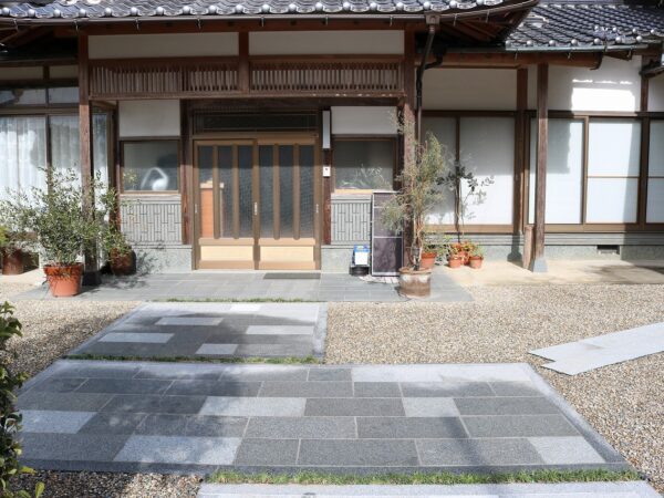アプローチ 施工事例｜出雲・松江・米子のタケゾーファーム