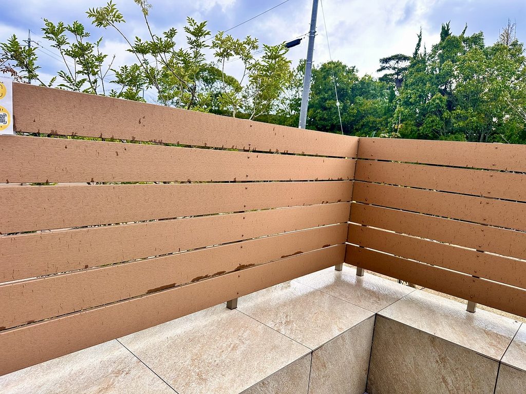 S 1695580211